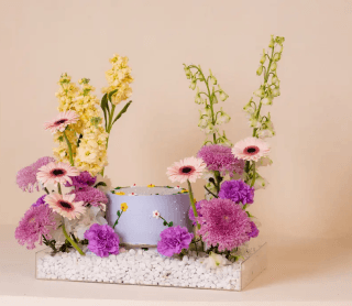 Service illustration for مجموعات كعكات وزهور وهدايا