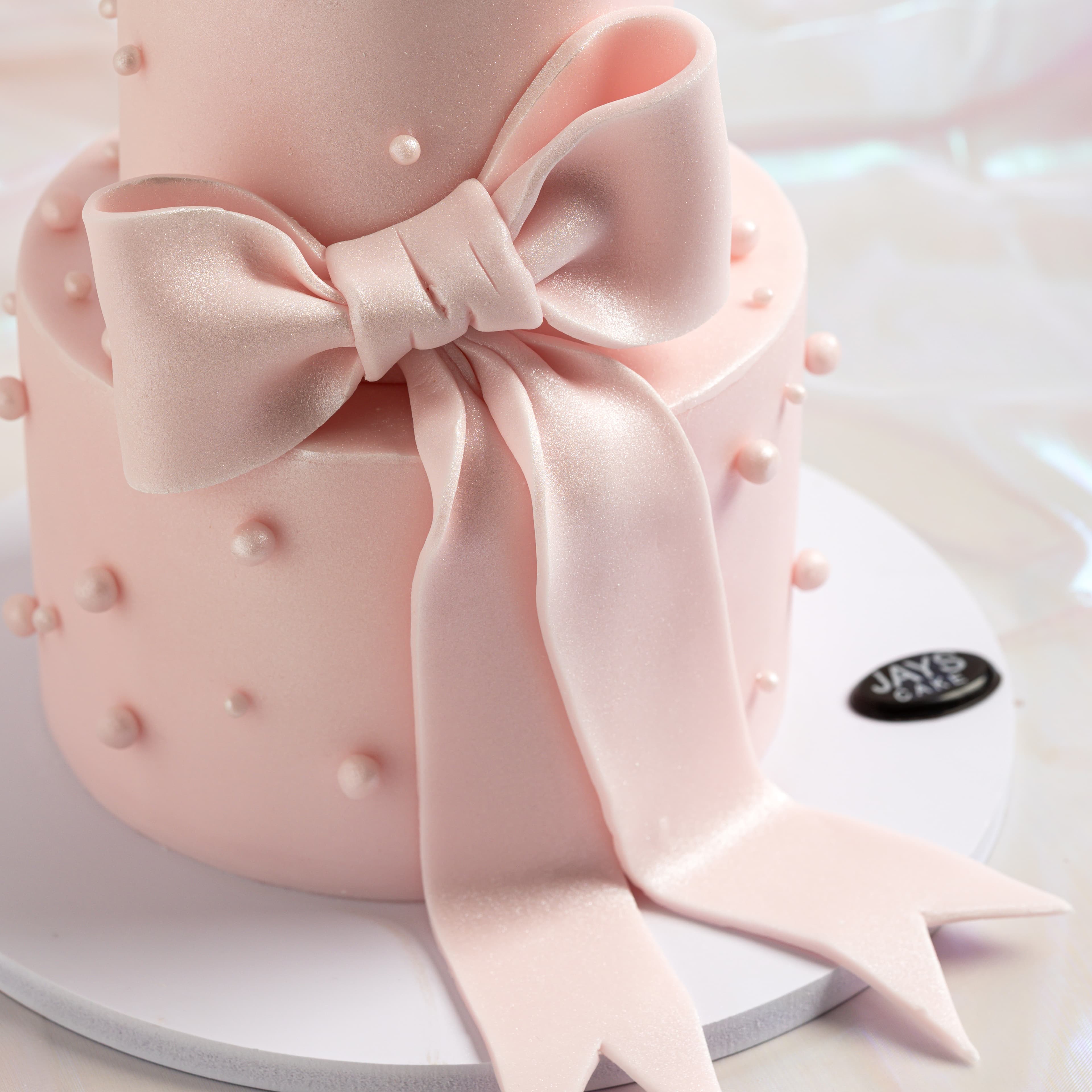 Pearl Grace Cake