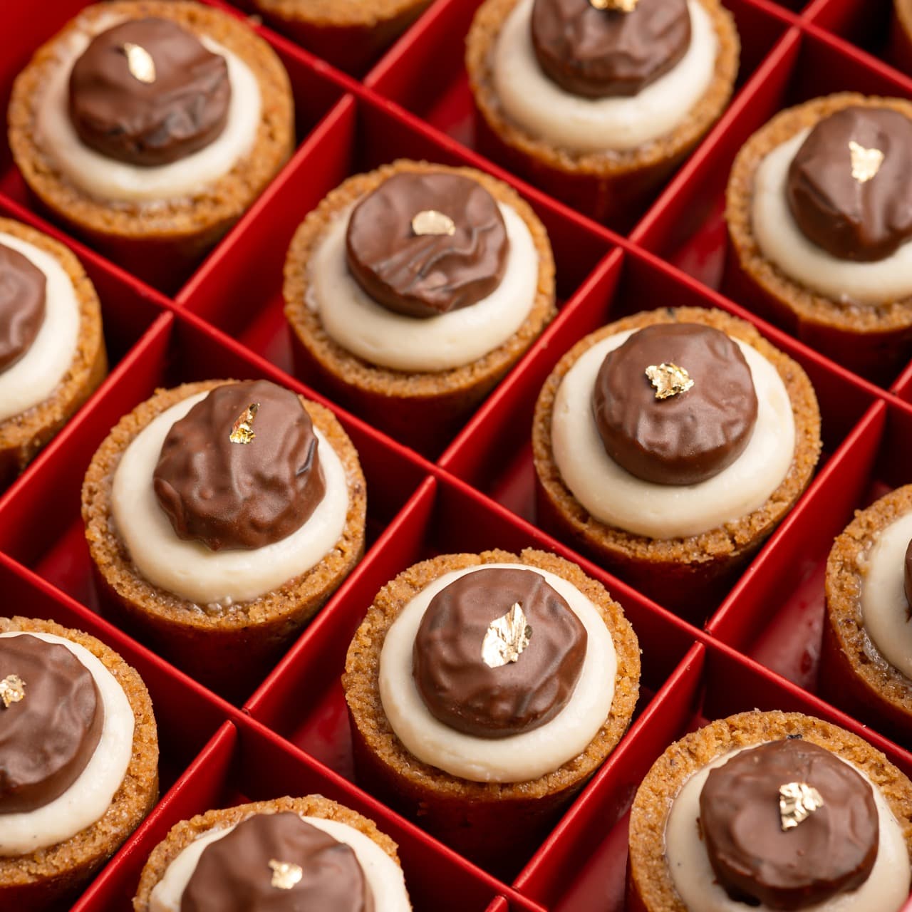 Mini Dates Cheesecake Box - 24 pcs